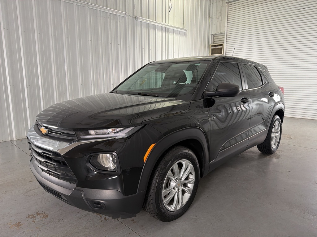 2023 Chevrolet Trailblazer LS photo 3