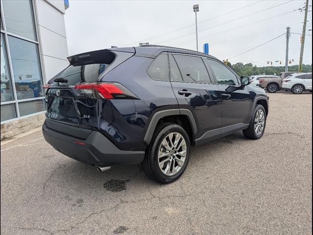 2023 Toyota RAV4 XLE Premium photo 24