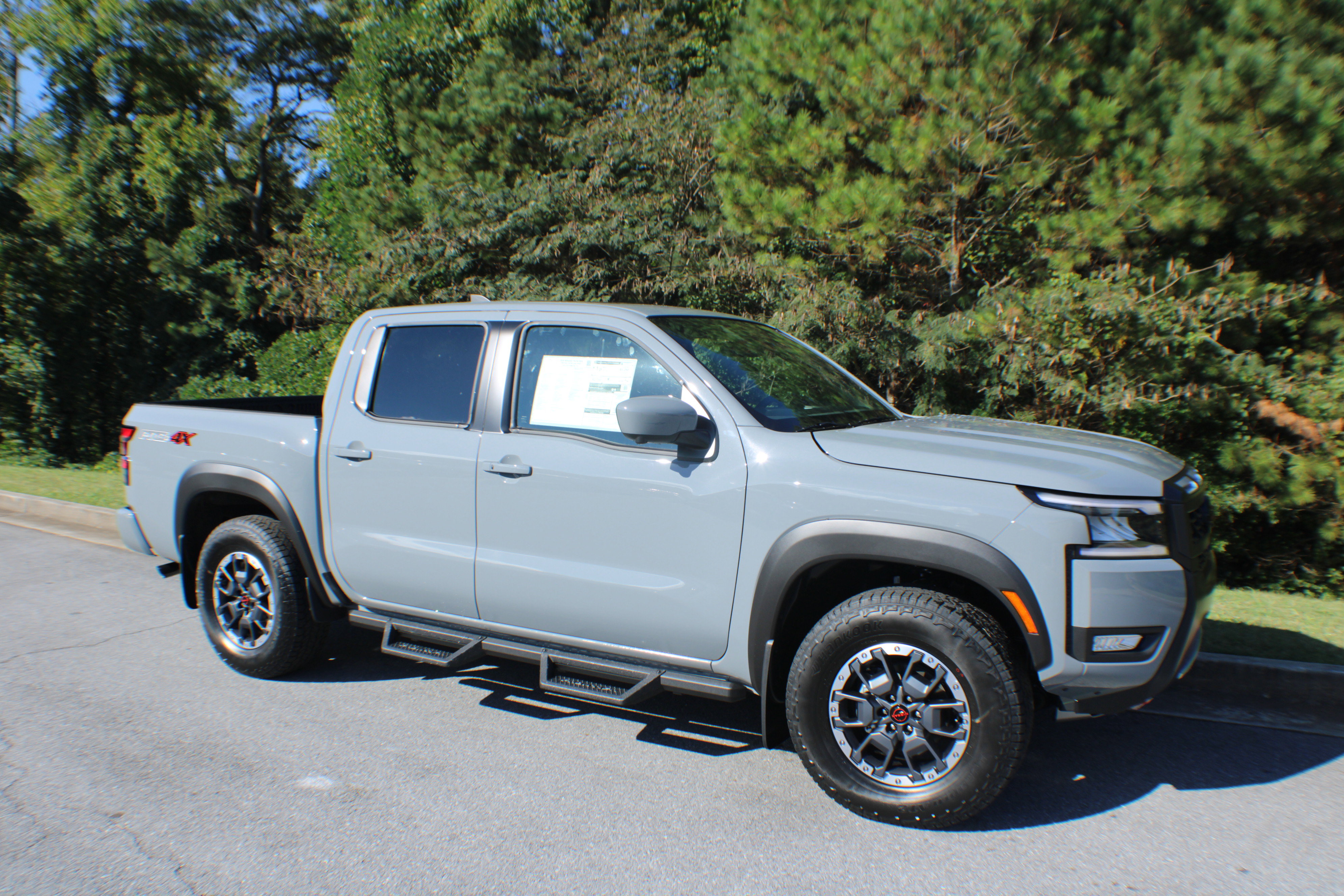 2026 Nissan Frontier PRO-4X's photo