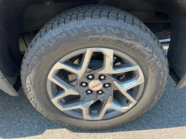 2025 Gmc Sierra 1500 SLT photo 18