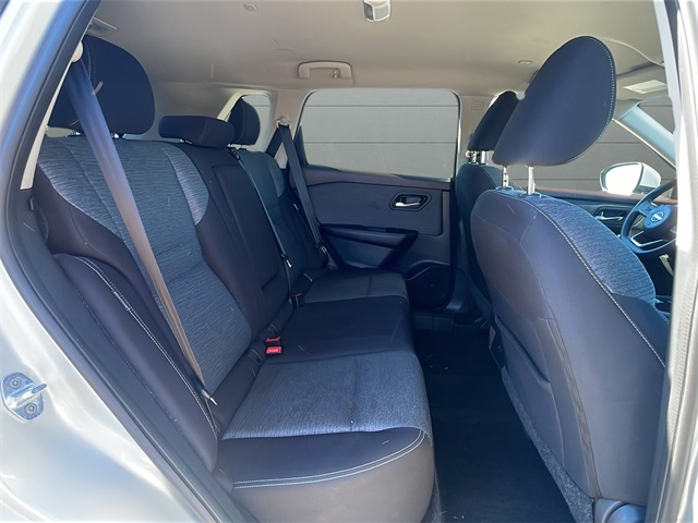 2023 Nissan Rogue SV photo 13