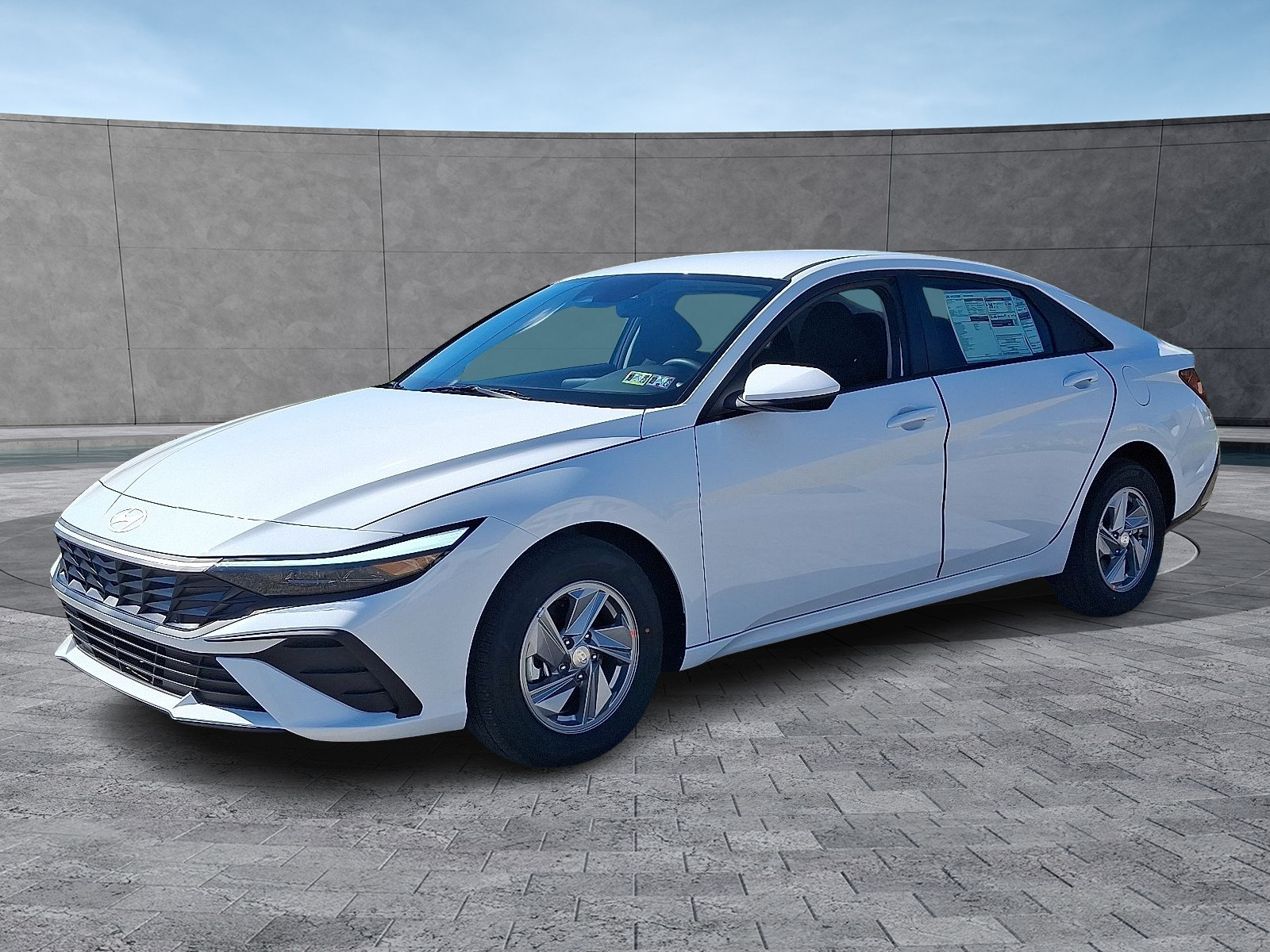 2025 Hyundai Elantra SE photo 3