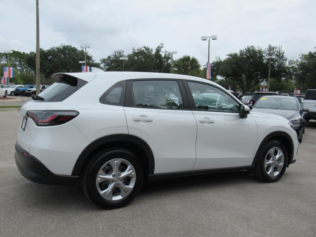 2024 Honda HR-V LX photo 6