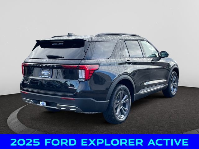 2025 Ford Explorer photo 6