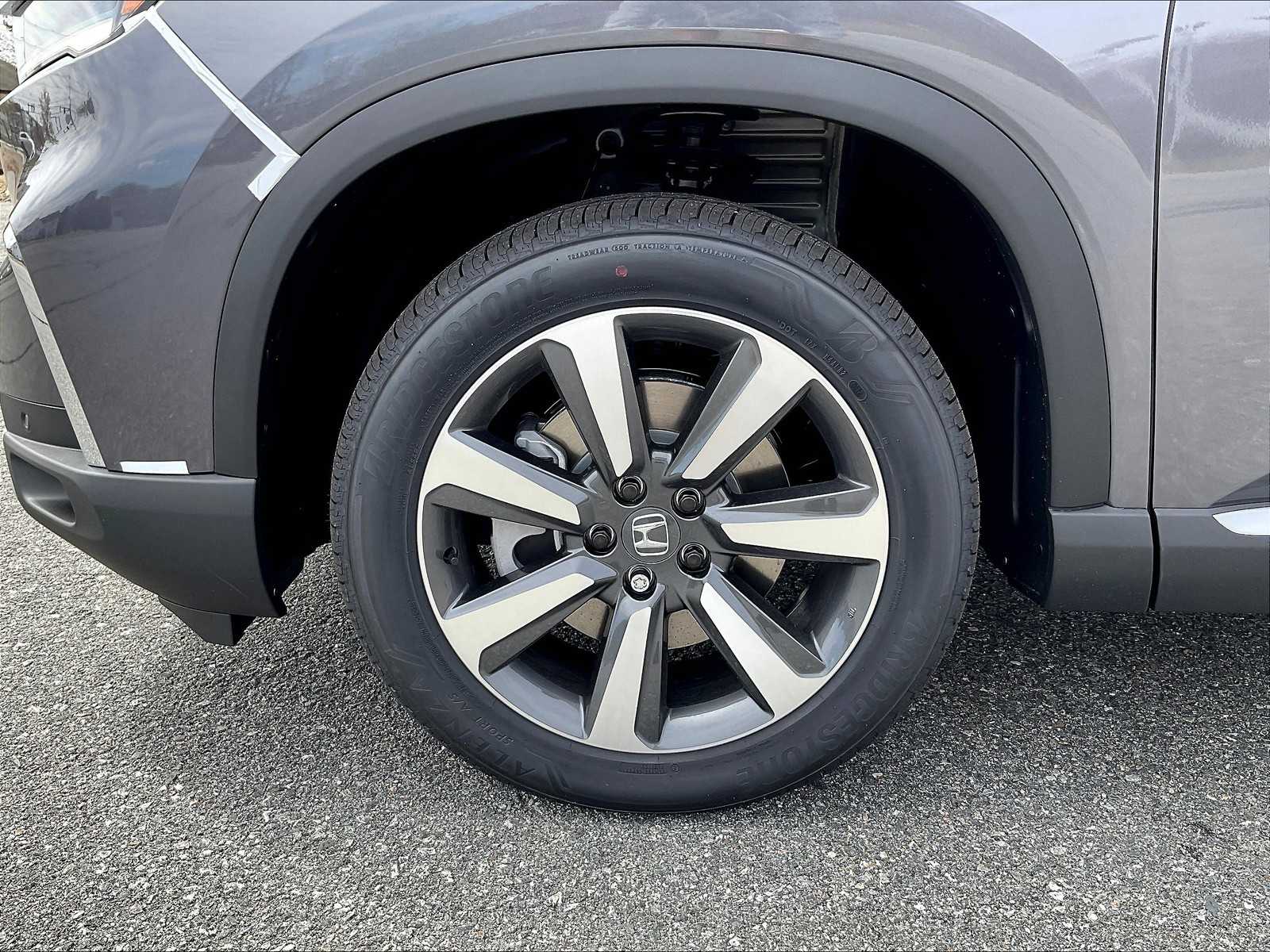 2025 Honda Pilot Touring photo 7
