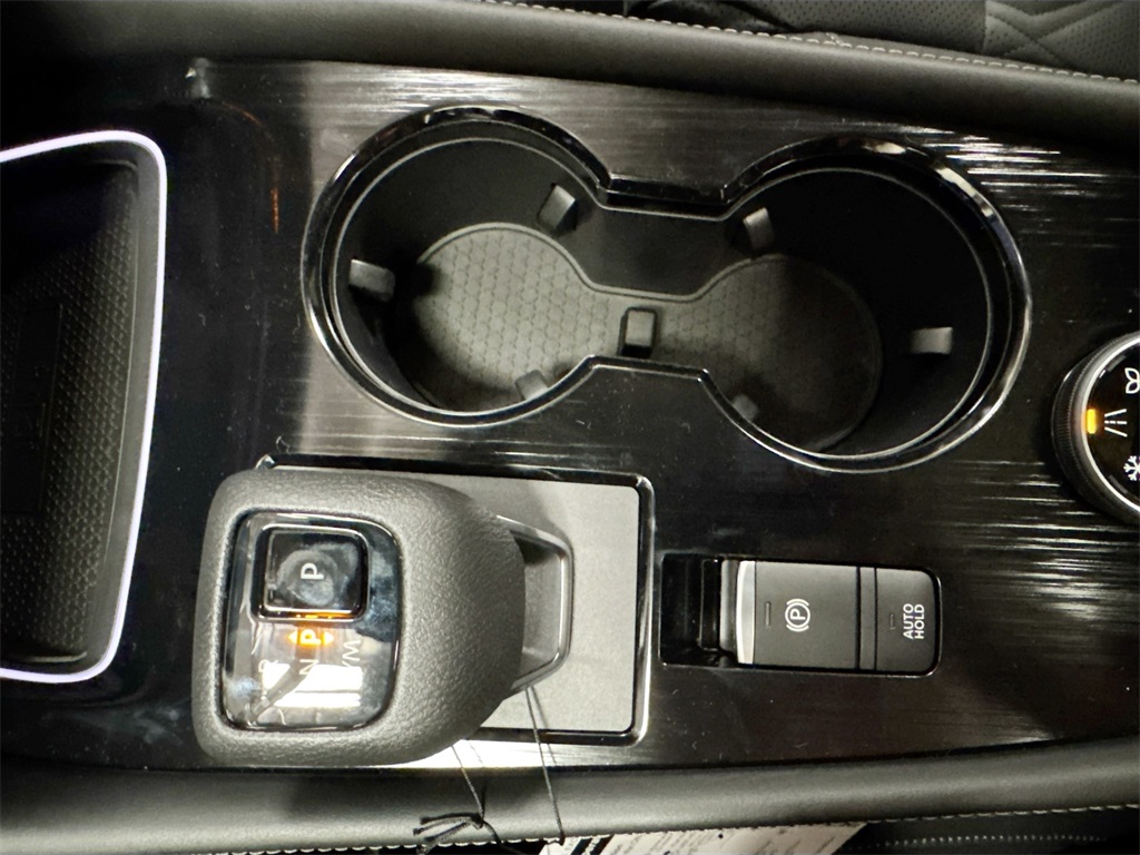 2026 Nissan Rogue Platinum photo 34