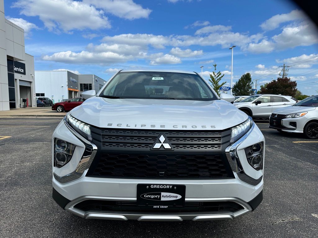 2025 Mitsubishi Eclipse Cross SE photo 2