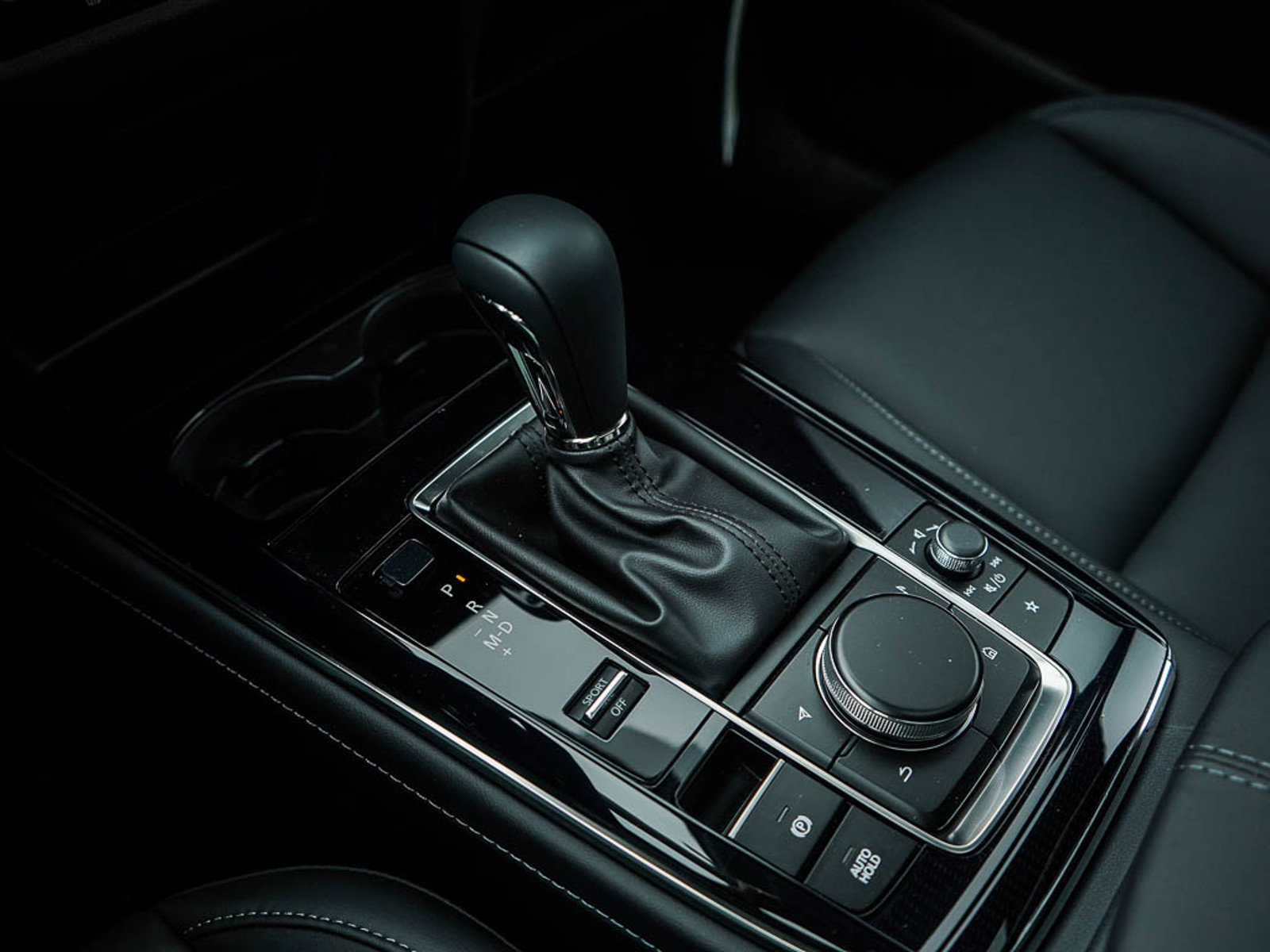 2025 Mazda CX-30 2.5 S Preferred photo 24