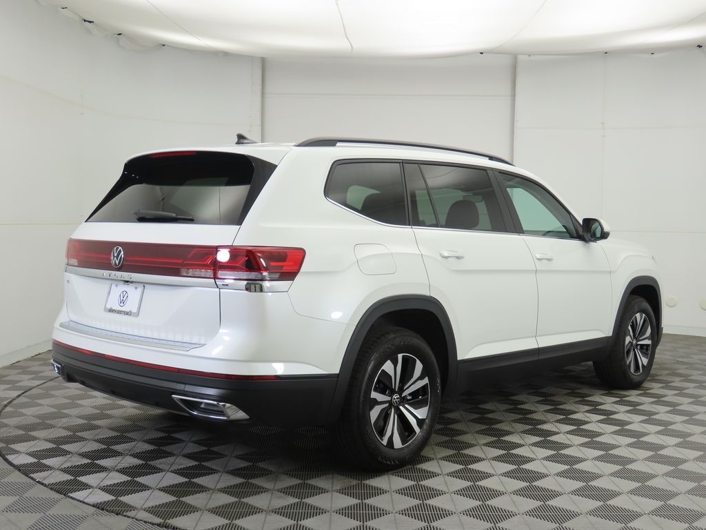 2026 Volkswagen Atlas SE photo 5