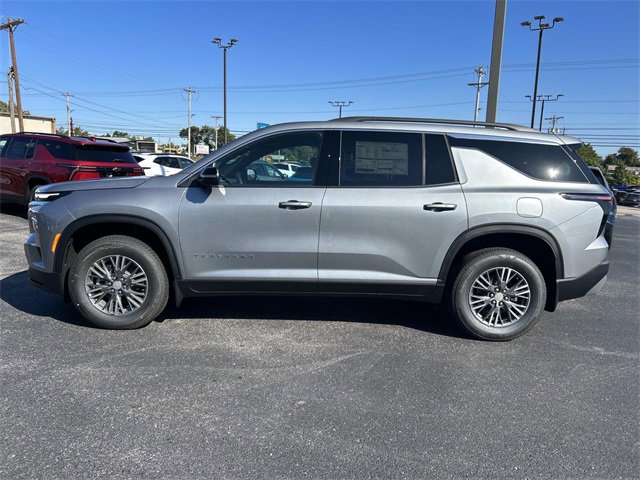 2026 Chevrolet Traverse photo 2