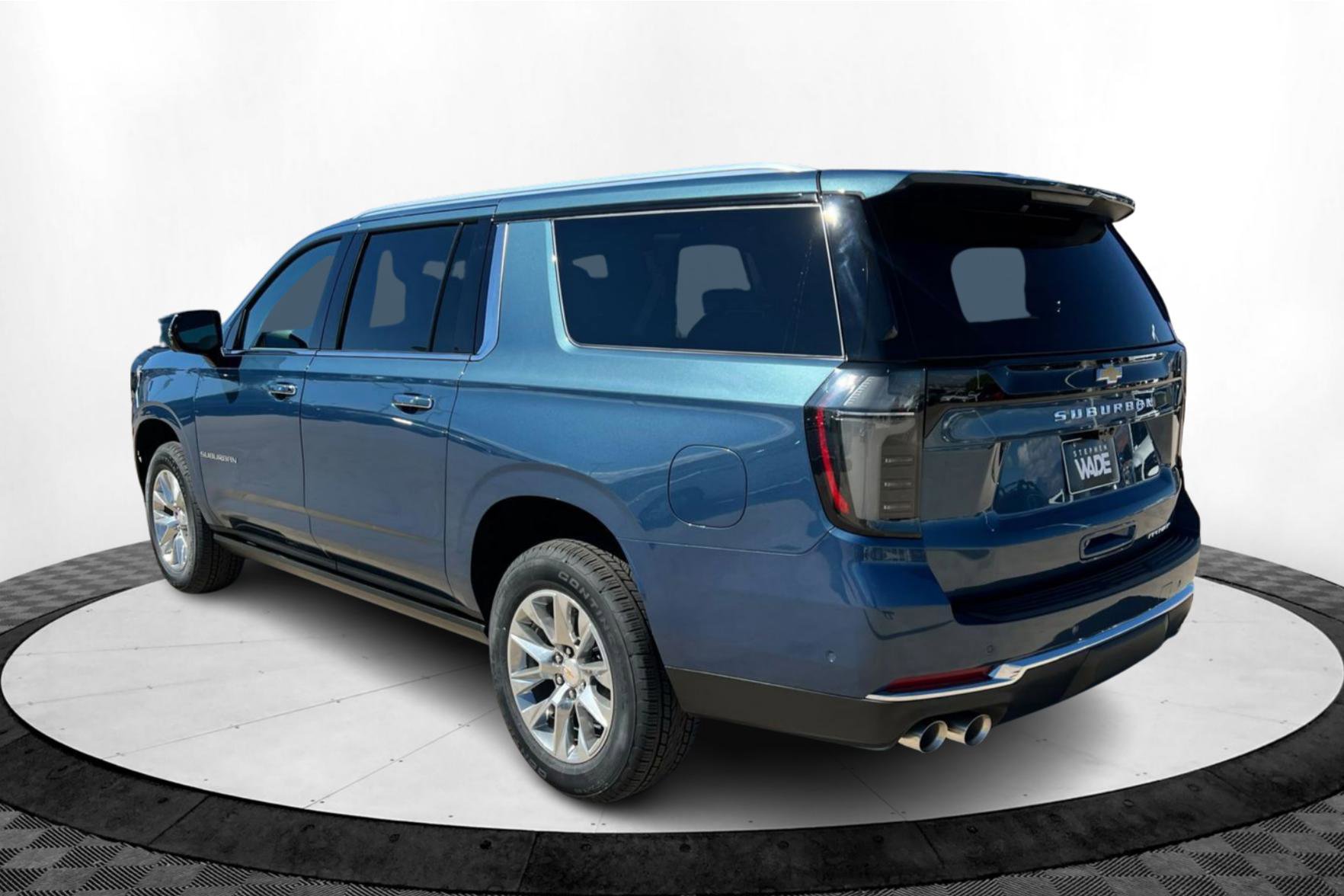 2026 Chevrolet Suburban Premier photo 3