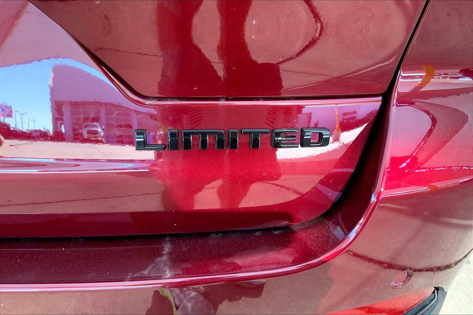 2025 Jeep Grand Cherokee Limited photo 12