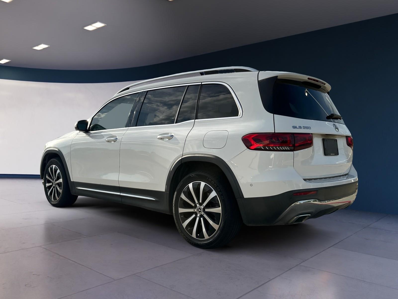 2021 Mercedes Benz GLB 250 photo 2