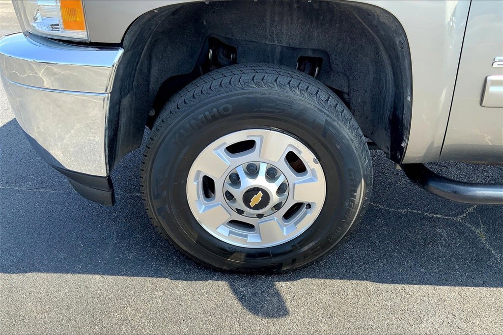 2013 Chevrolet Silverado 2500HD LT photo 9