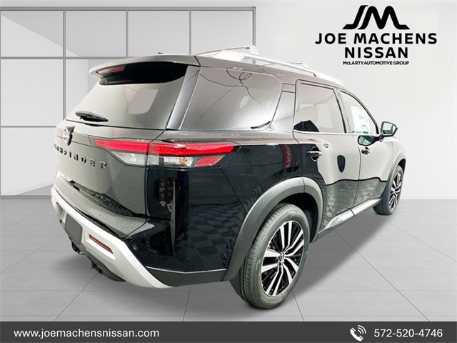 2025 Nissan Pathfinder Platinum photo 4