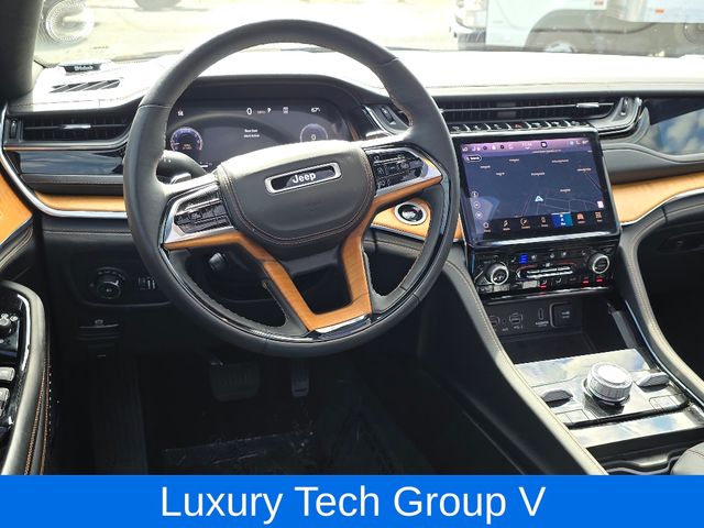 2024 Jeep Grand Cherokee Summit photo 13