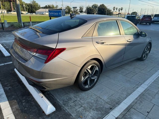 2023 Hyundai Elantra Limited photo 4