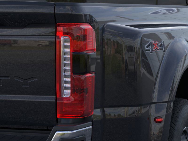 2025 Ford F-350 Lariat photo 21