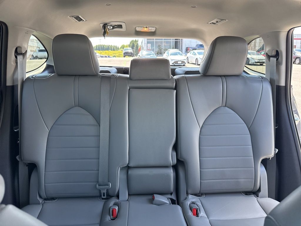 2022 Toyota Highlander XLE photo 15