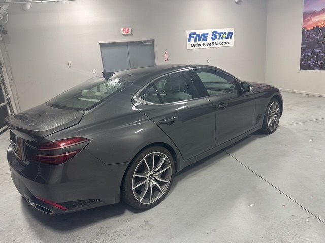 2024 Genesis G70 2.5T photo 7