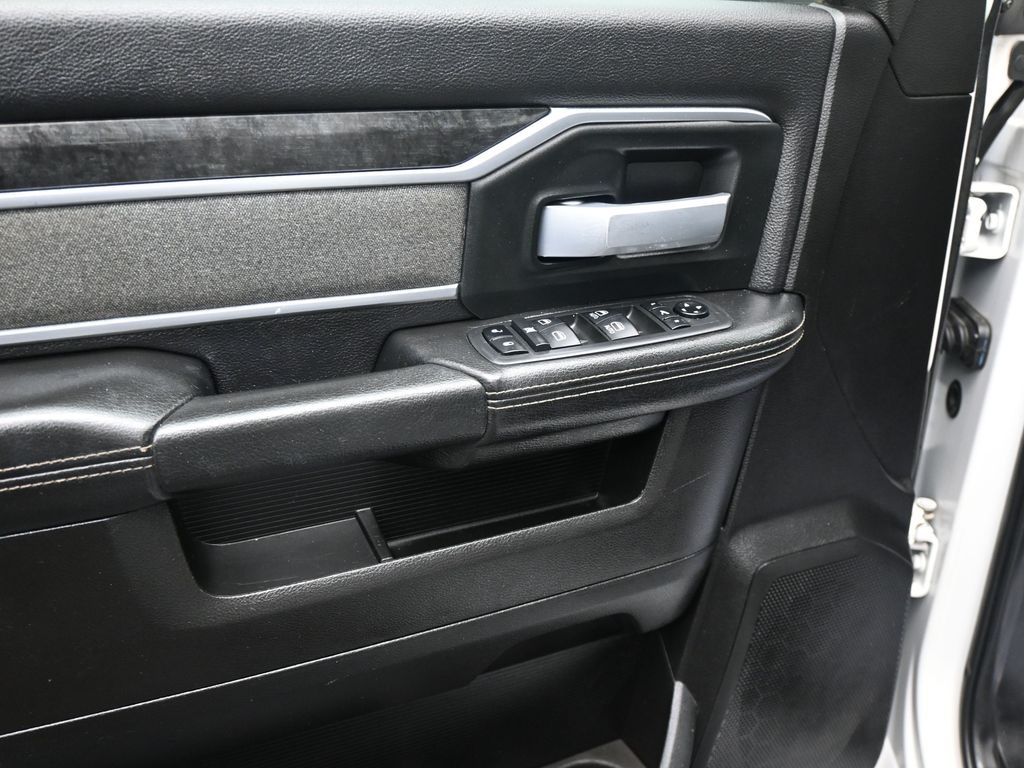 2019 Ram 3500 Big Horn photo 4