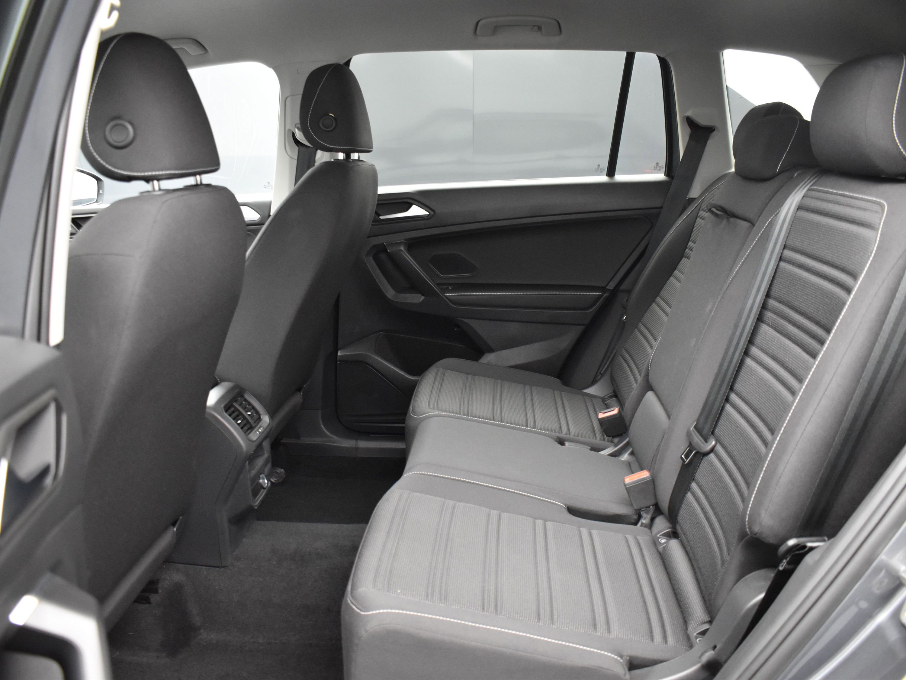 2023 Volkswagen Tiguan S photo 11