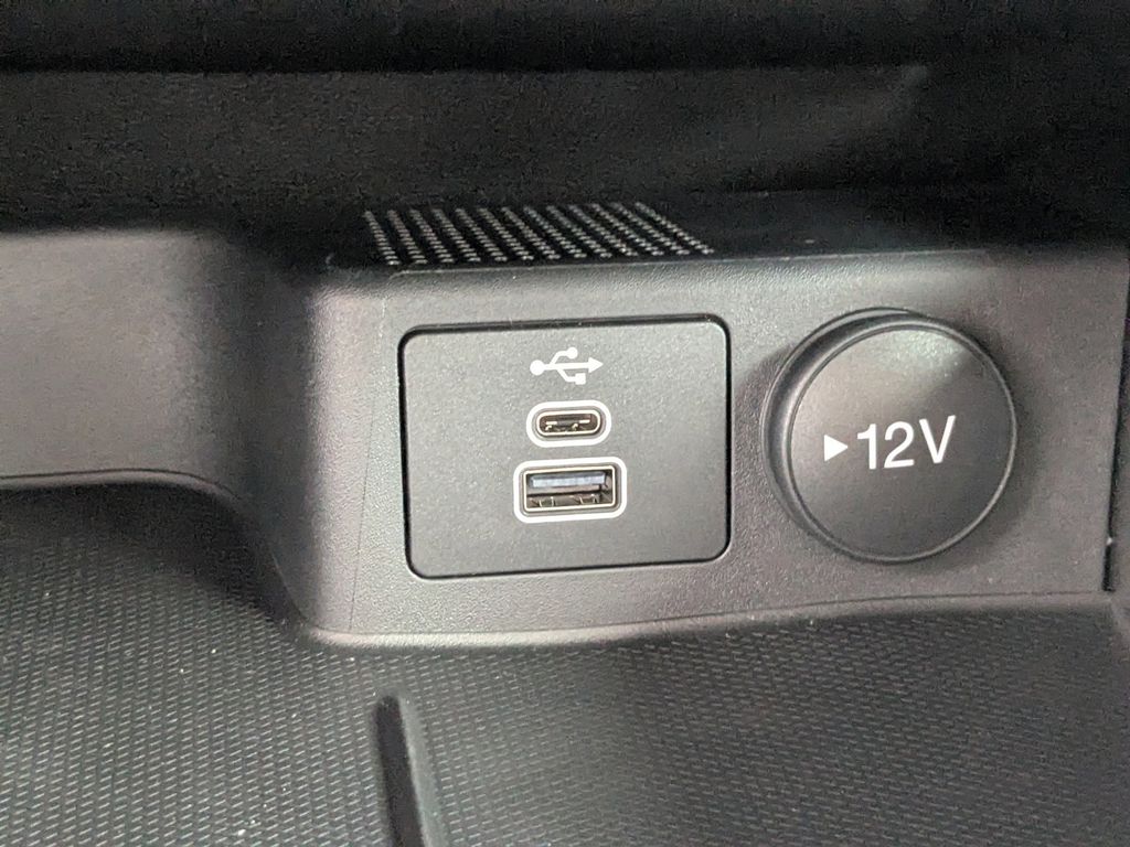 2025 Ford Escape ST-Line photo 21