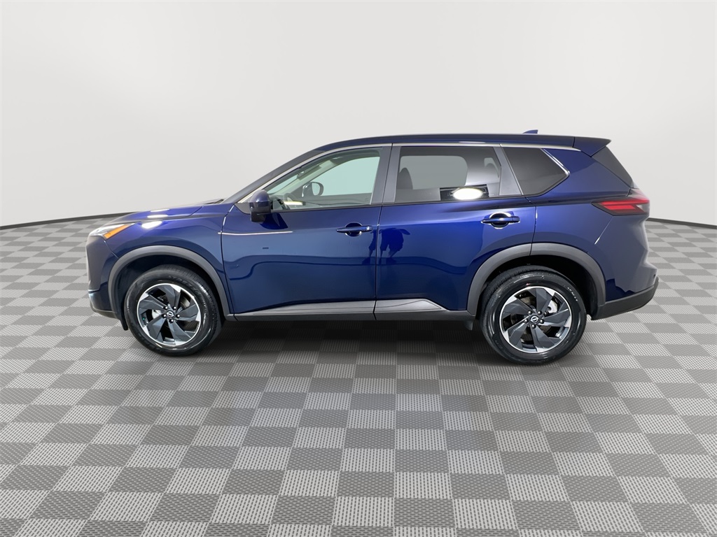 2024 Nissan Rogue SV photo 4