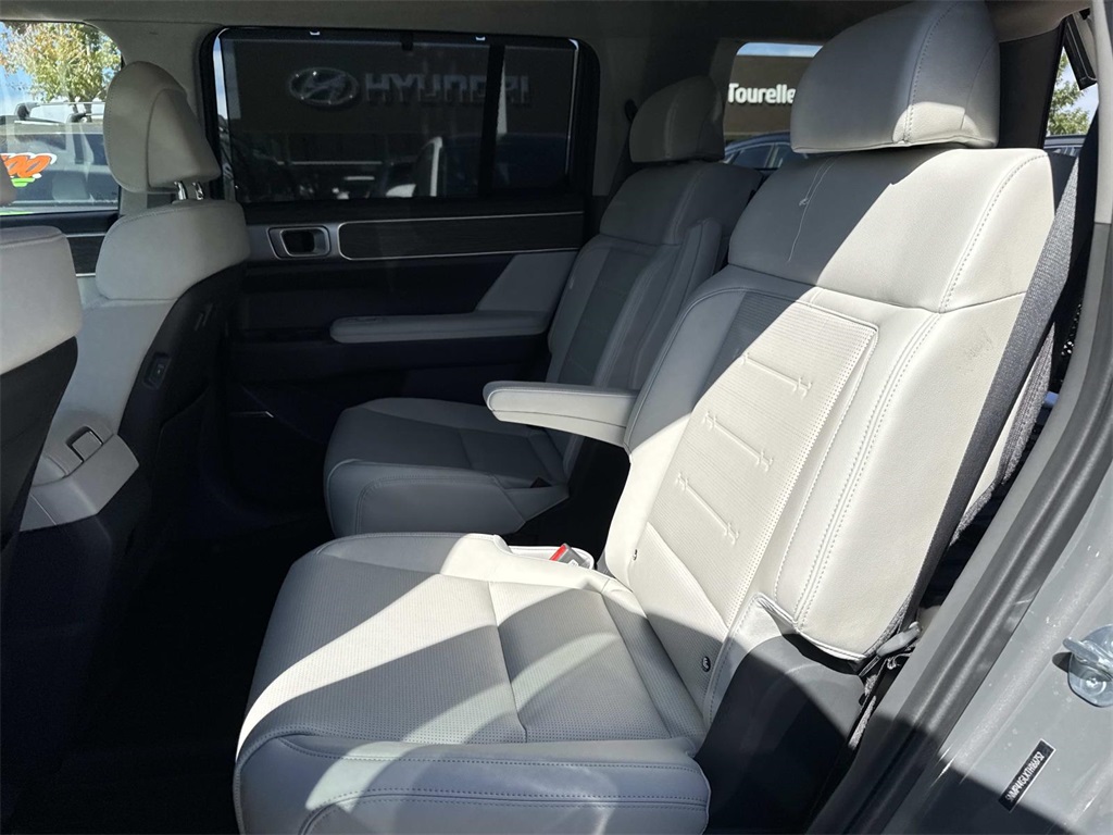 2026 Hyundai Santa Fe Limited photo 4