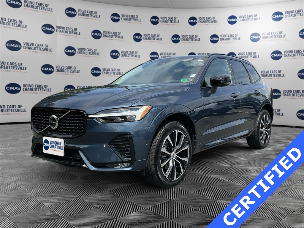 2025 Volvo XC60 Plus's photo