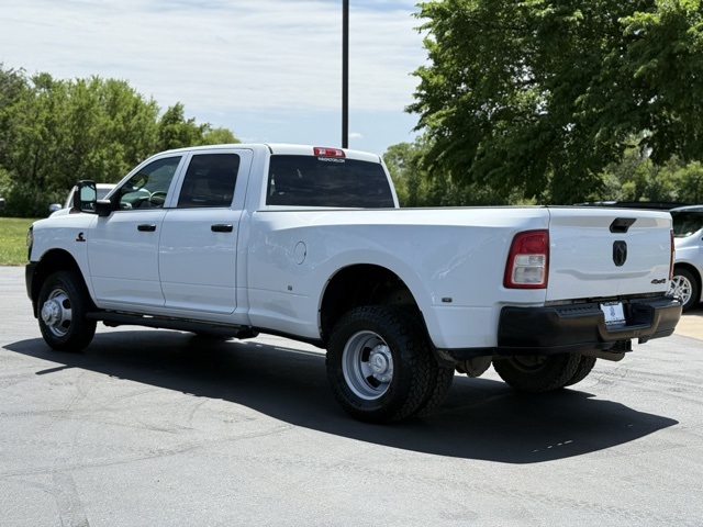 2023 Ram 3500 Tradesman photo 5