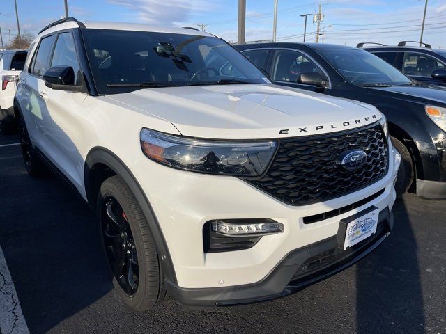 2021 Ford Explorer ST's photo