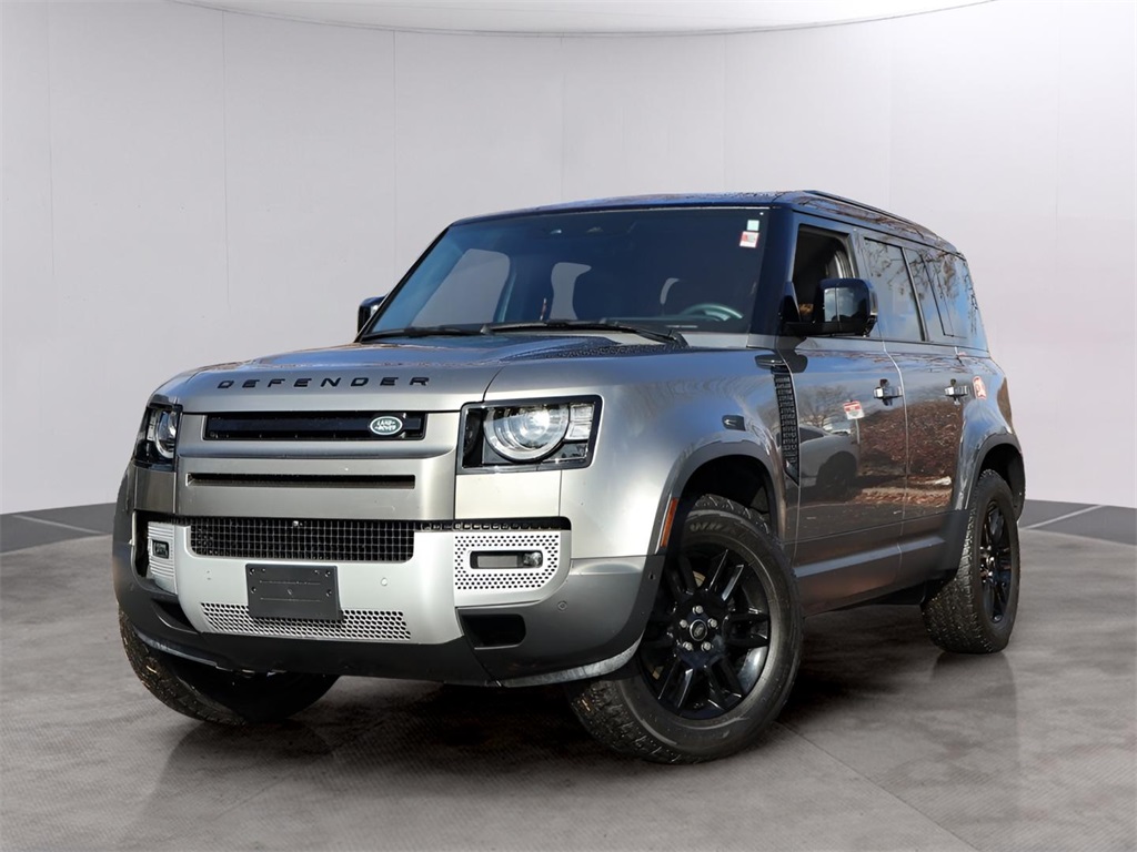 2025 Land Rover Defender S's photo