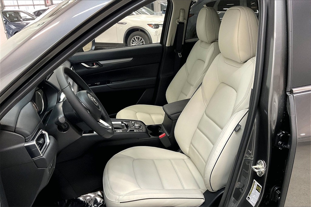 2025 MAZDA CX-5 - Image 8