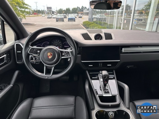 2023 Porsche Cayenne Platinum Edition photo 6