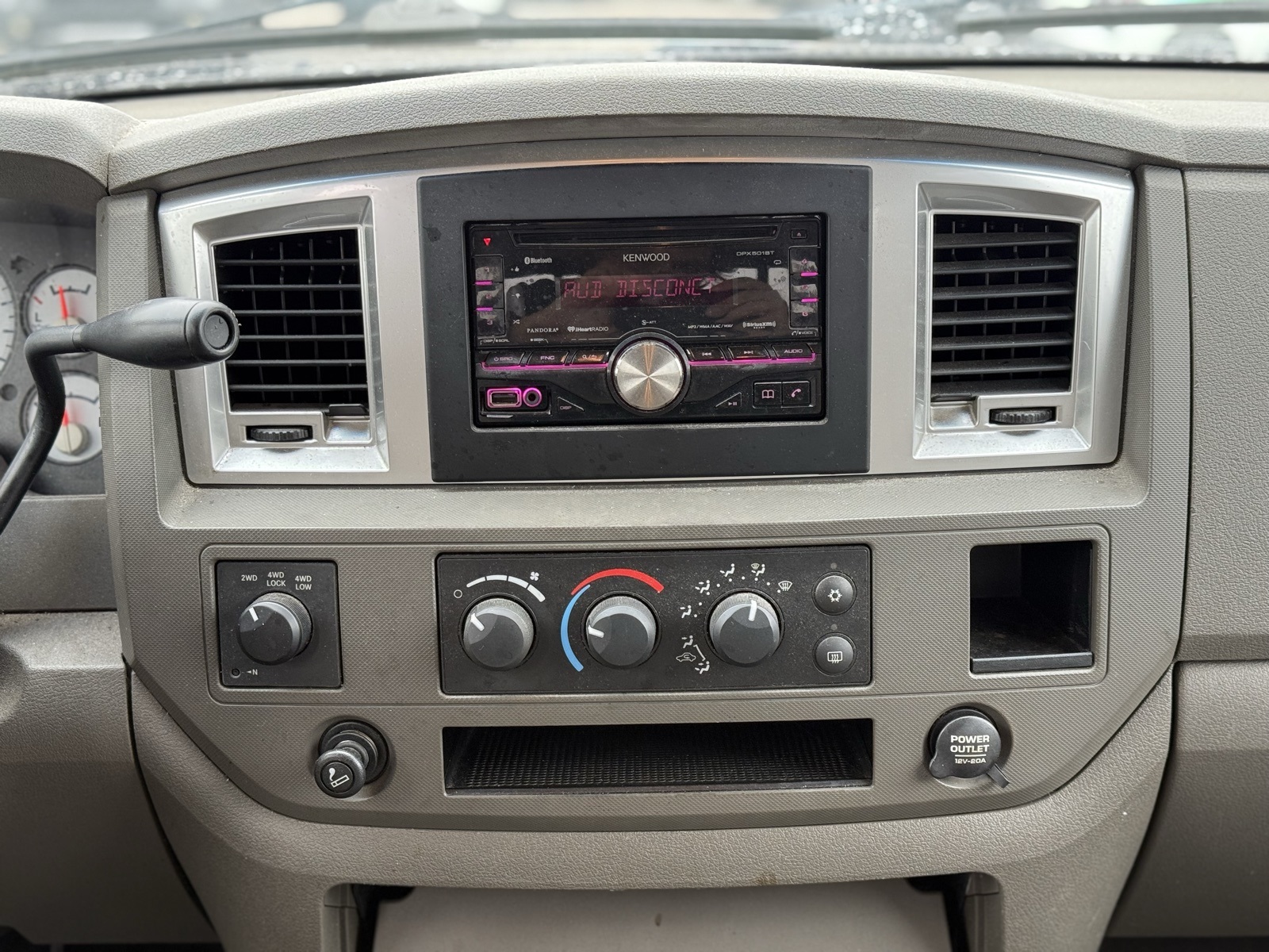 2008 Dodge Ram SLT photo 10