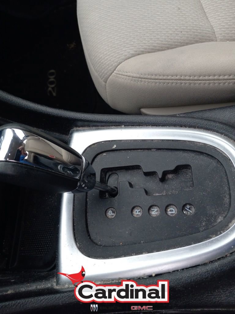 2011 Chrysler 200 Touring photo 26