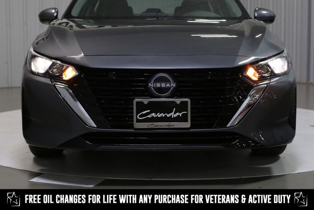 2025 Nissan Sentra SV photo 3