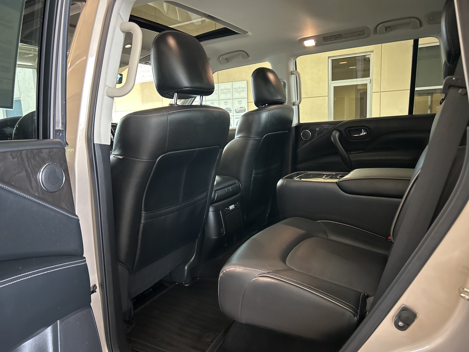 2021 Infiniti QX80 Luxe photo 10