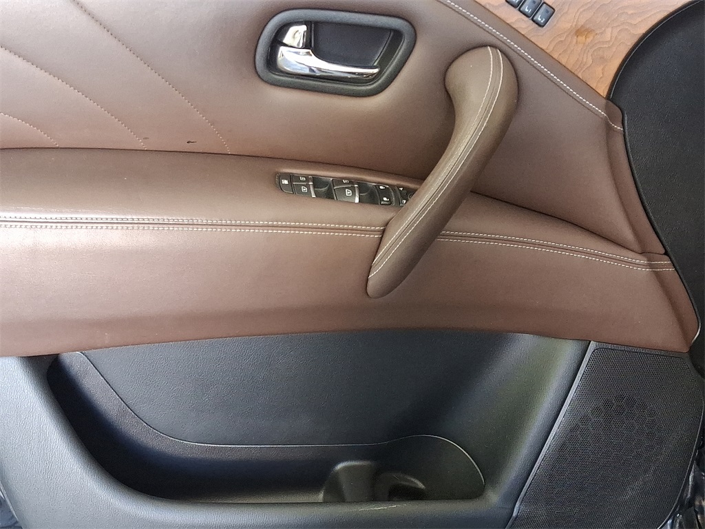 2015 Infiniti QX80 Limited photo 15