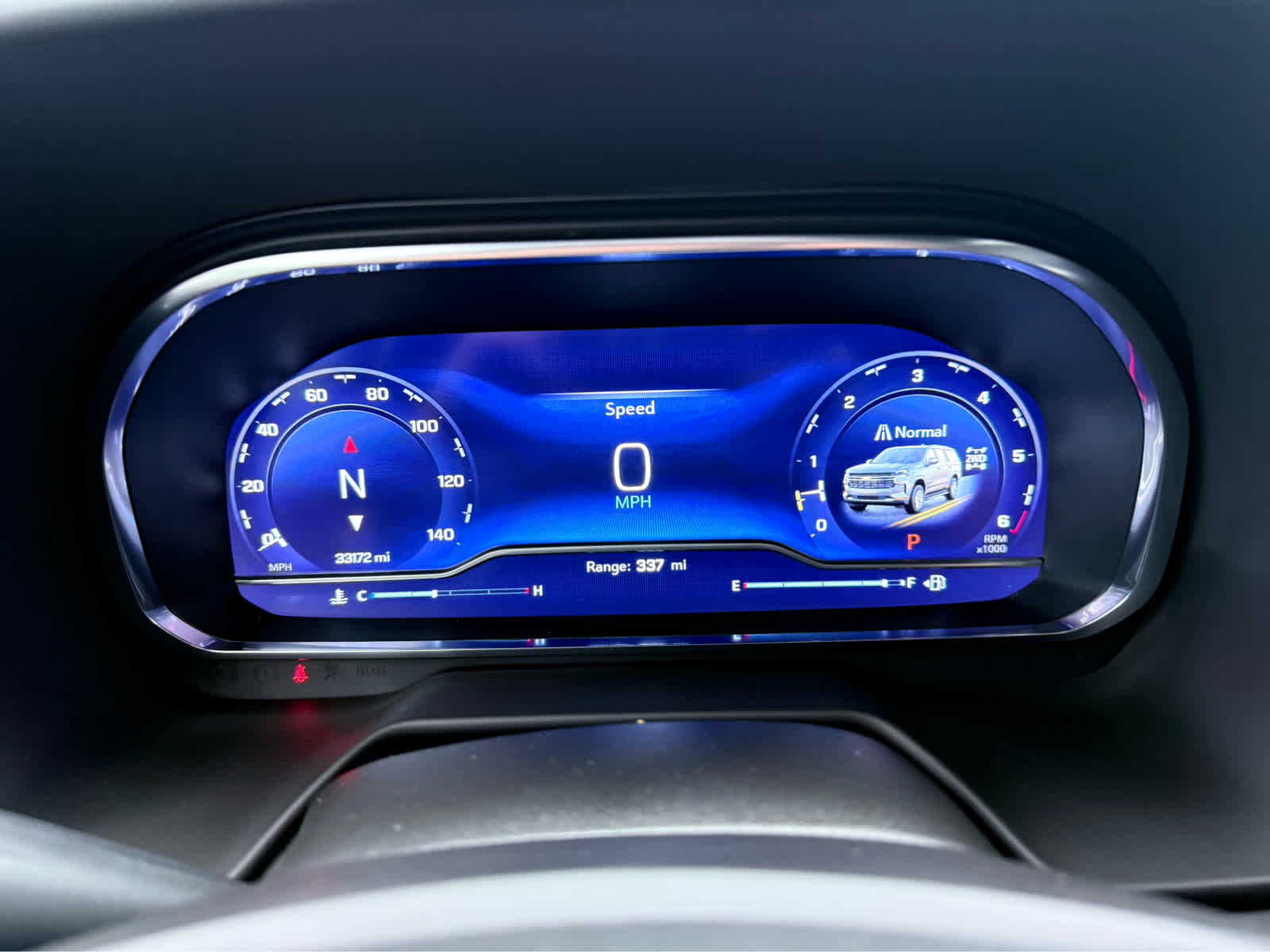 2023 Chevrolet Suburban RST photo 21