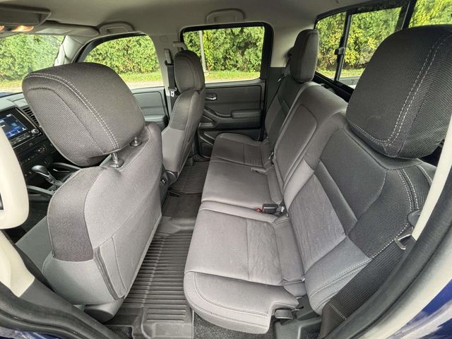 2023 Nissan Frontier SV photo 11