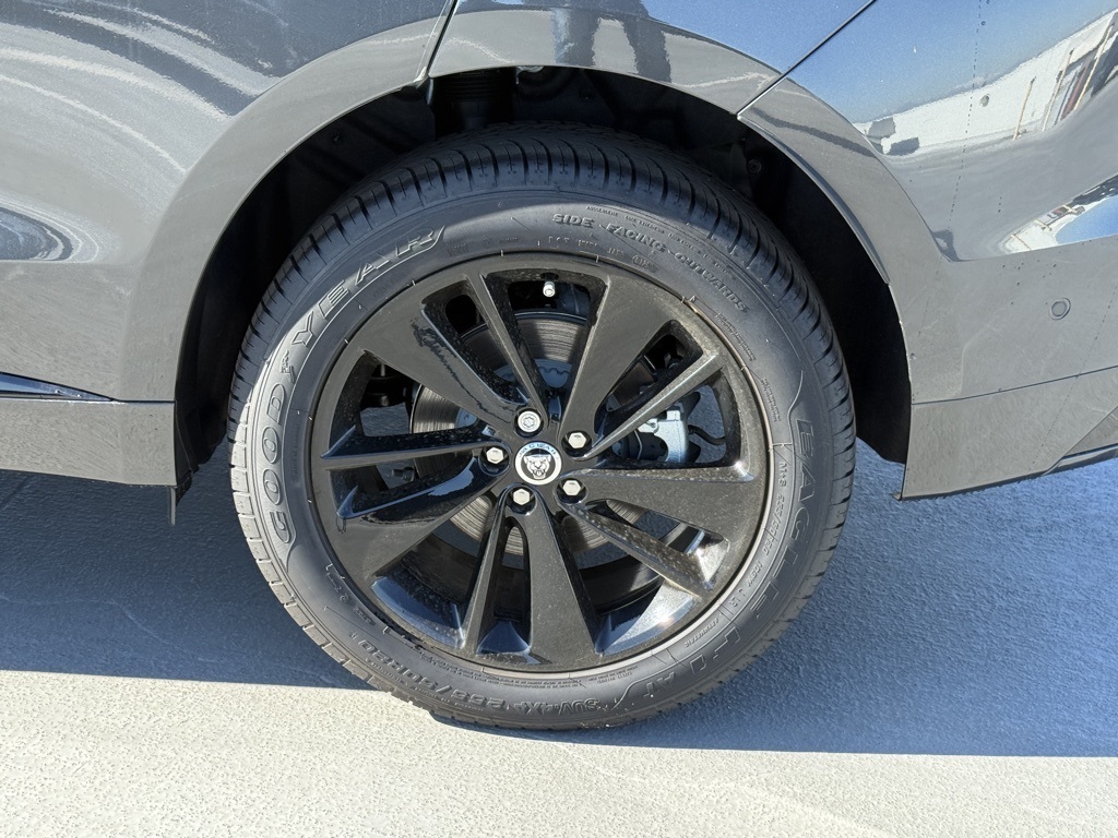 2026 Jaguar F-PACE P250 R-Dynamic S photo 3