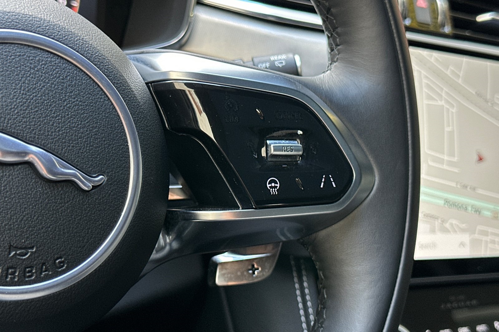 2025 Jaguar F-PACE P250 R-Dynamic S photo 27