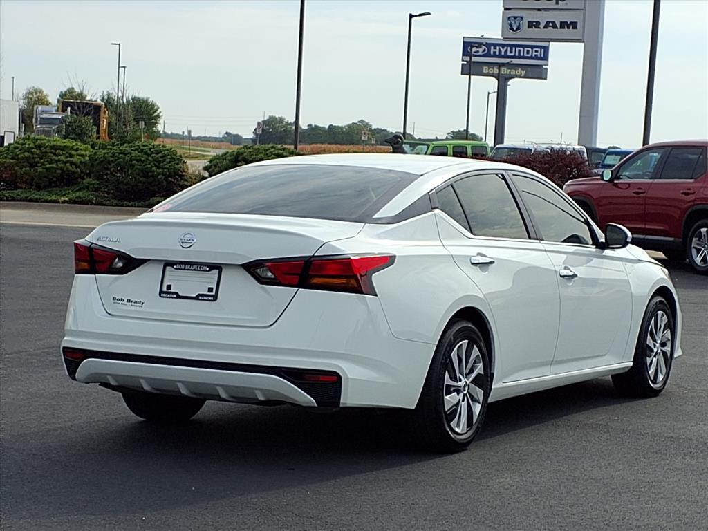 2022 Nissan Altima 2.5 S photo 10