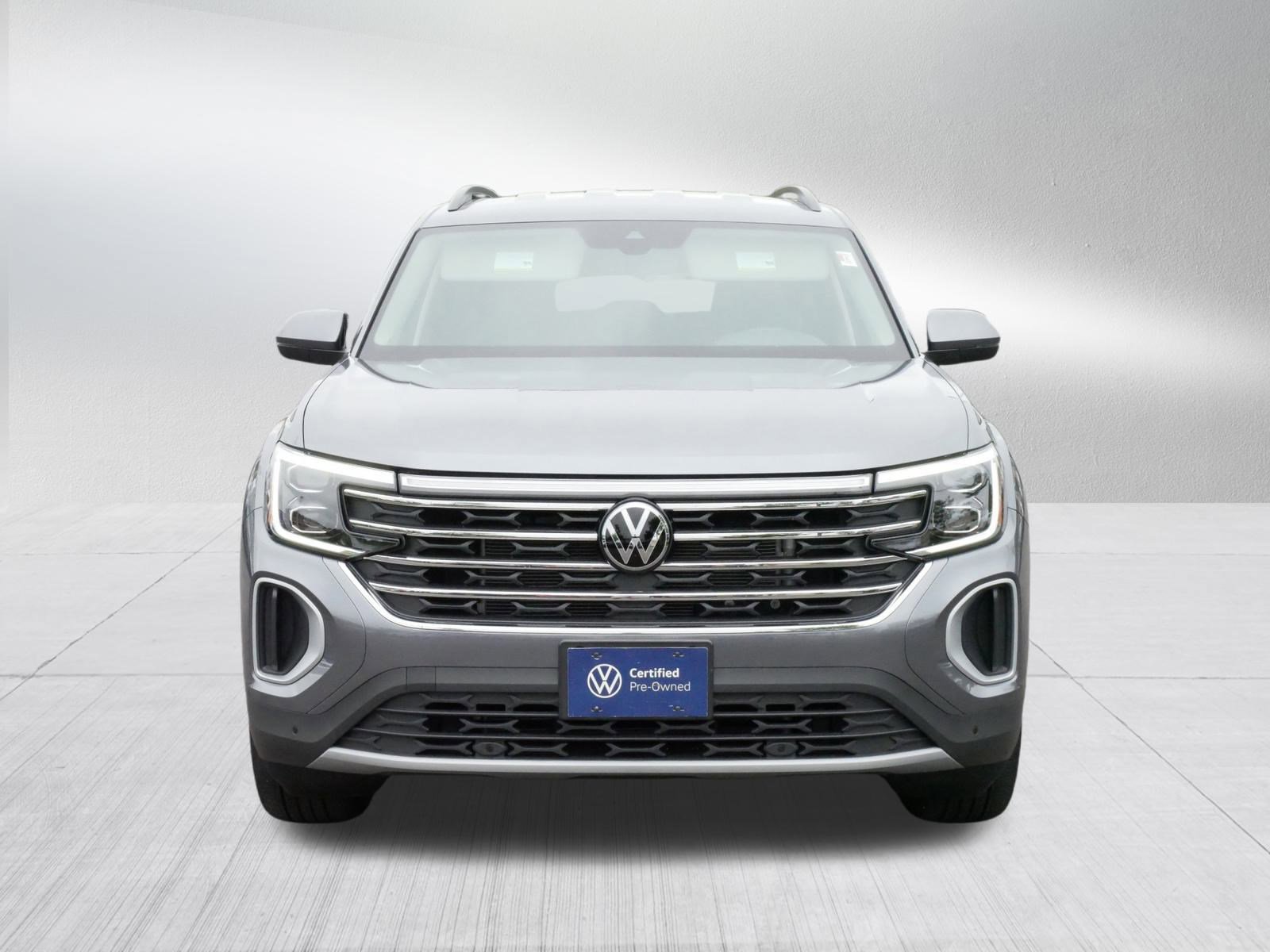 2024 Volkswagen Atlas SE Technology photo 2