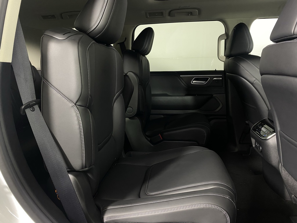 2026 Infiniti QX80 Pure photo 31