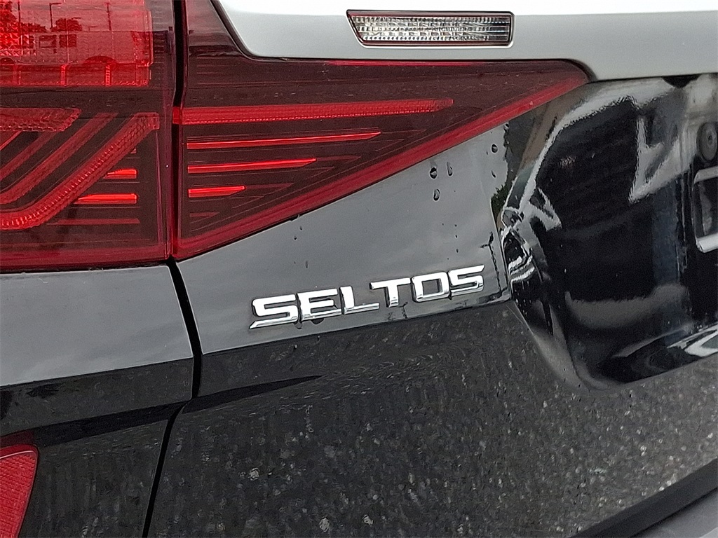 2021 Kia Seltos S photo 28