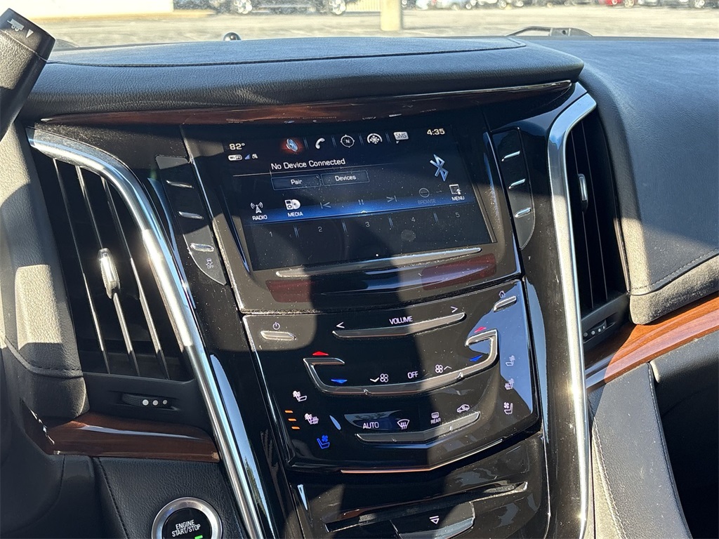 2018 Cadillac Escalade Luxury photo 12