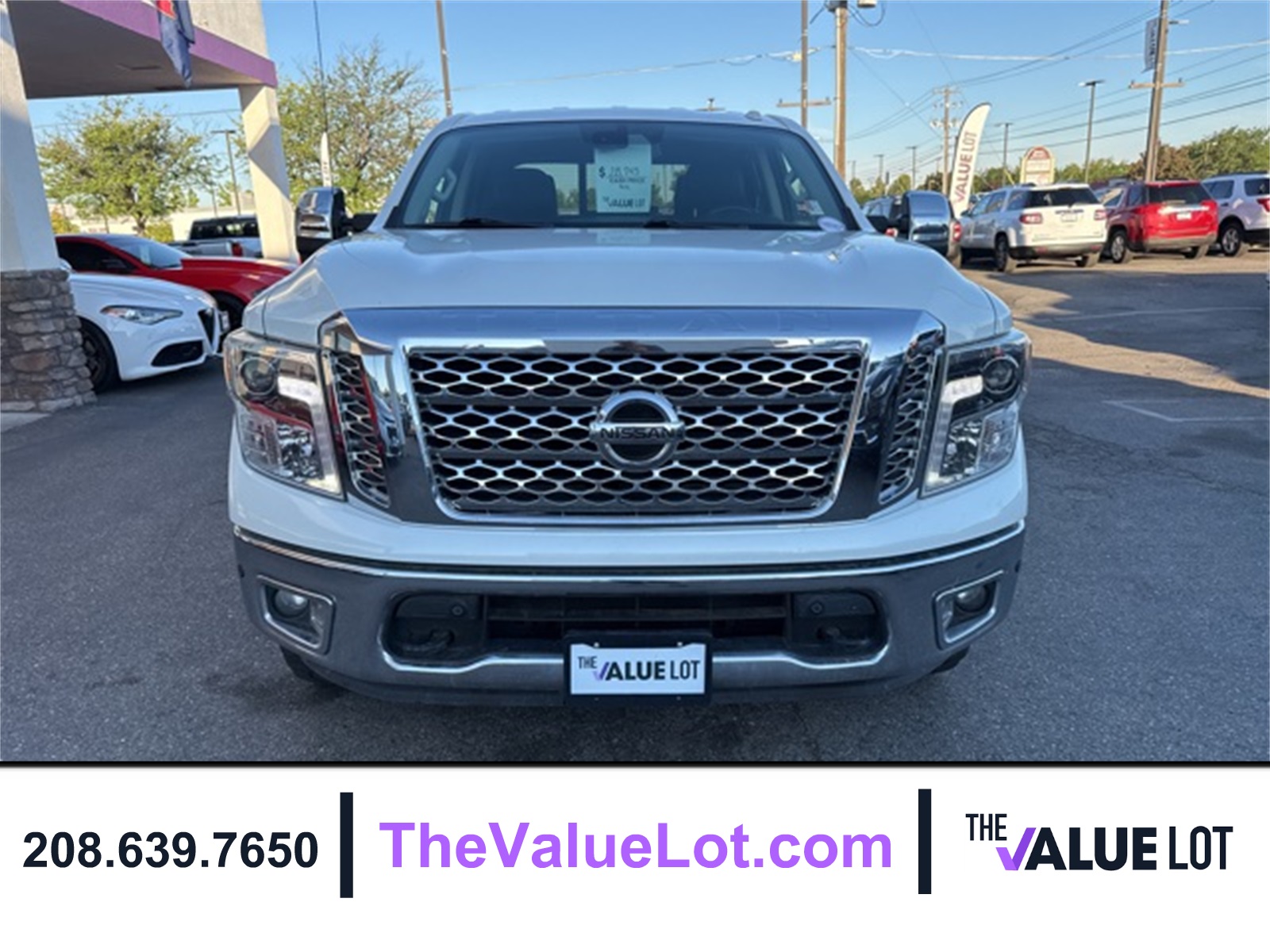 2018 Nissan Titan SL photo 9